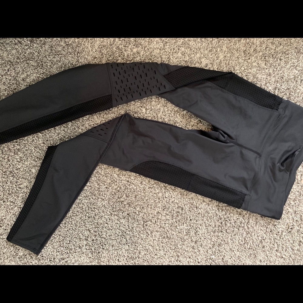 High waisted black leggings